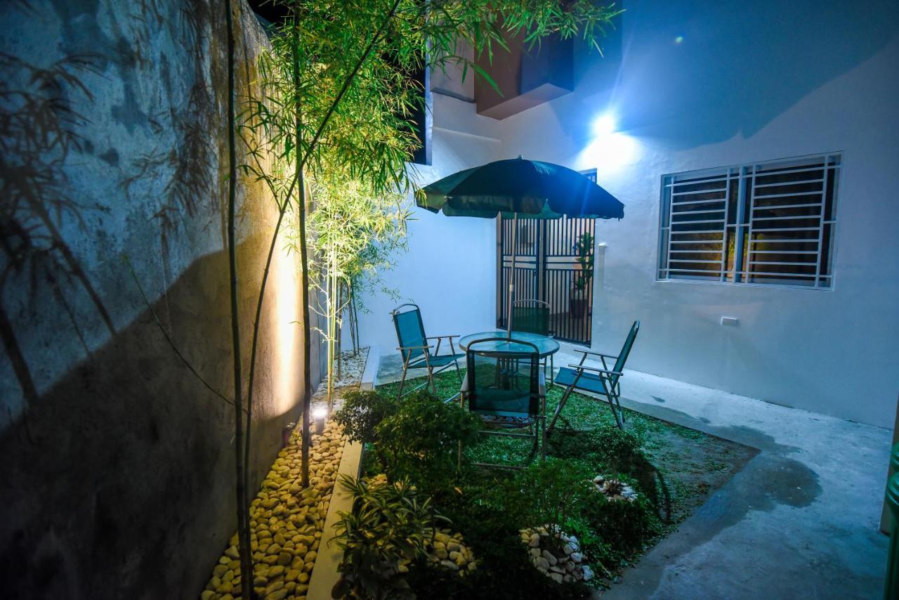 Ett Hometel Kalibo Exterior photo