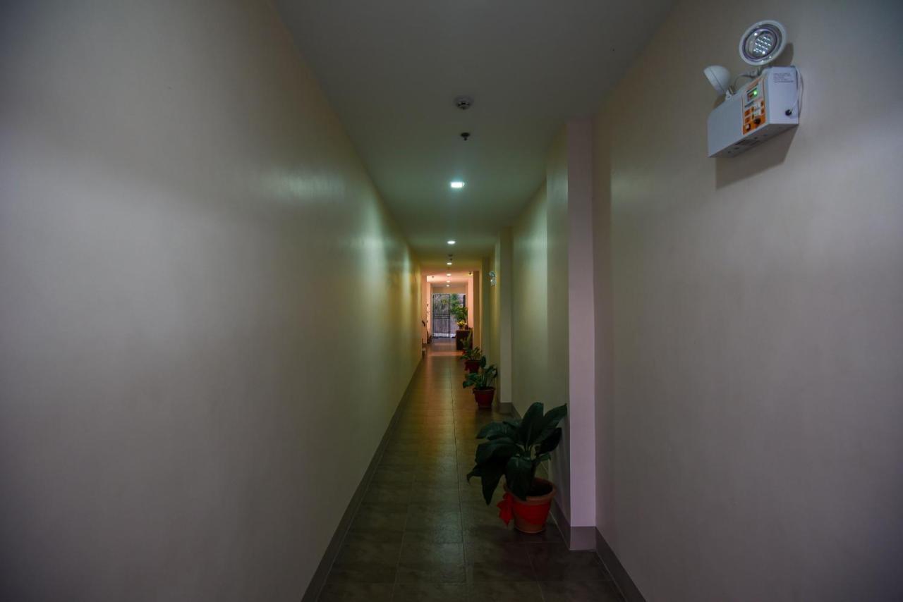 Ett Hometel Kalibo Exterior photo