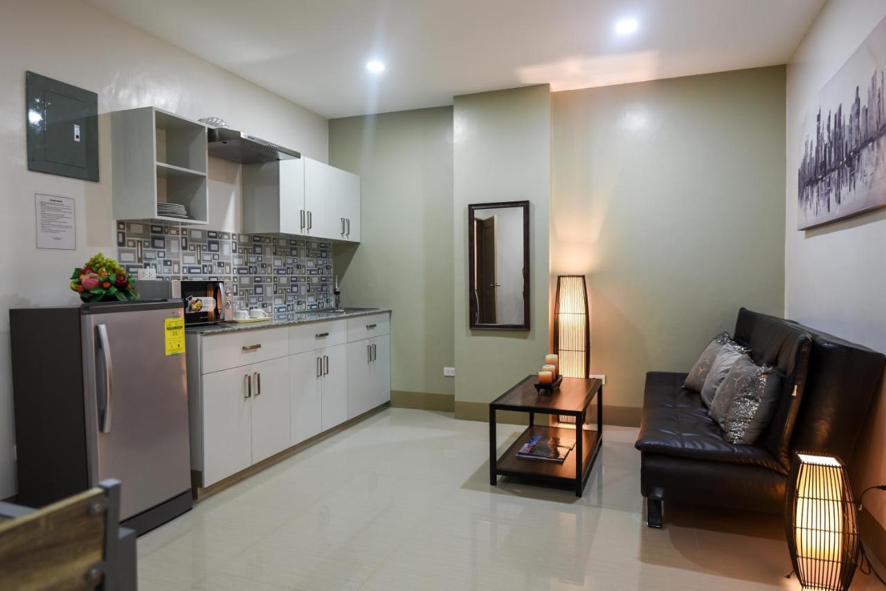 Ett Hometel Kalibo Exterior photo